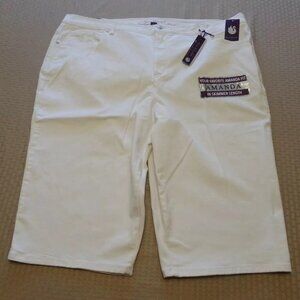 NEW!  GLORIA VANDERBILT ~ SIZE 24W ~  AMANDA SKIMMER CAPRI ~ $50 NWT
